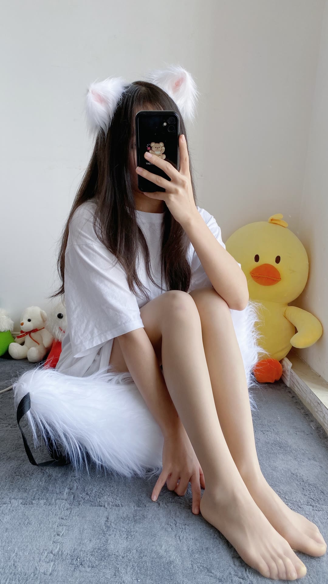 坐在毛毛上的肉丝玉足超嫩小姐姐-阿勒源码网